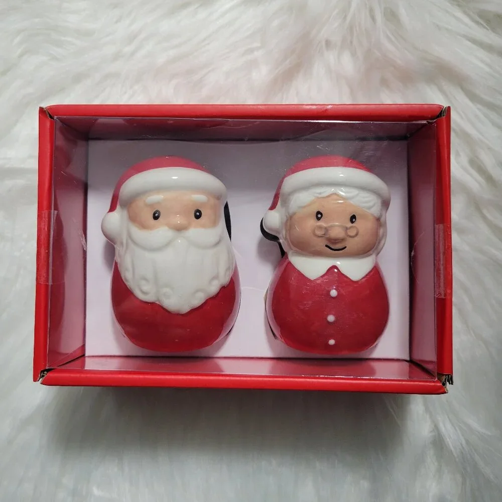 Mr. & Mrs. Clause Salt & Pepper Shakers